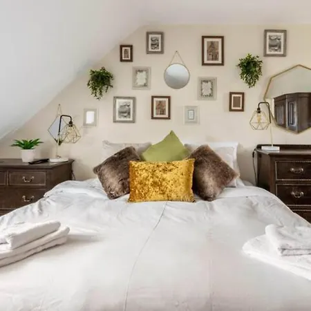 Lolite Homes - 4 Bed Perfect For Nec Genting Arena World & Airport - Serviced Hawk Birmingham