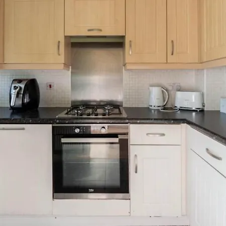 Lolite Homes - 4 Bed Perfect For Nec Genting Arena World & Airport - Serviced Hawk *